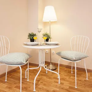 https://malaga-center-flat-mezquitilla.hotelsinnerja.org